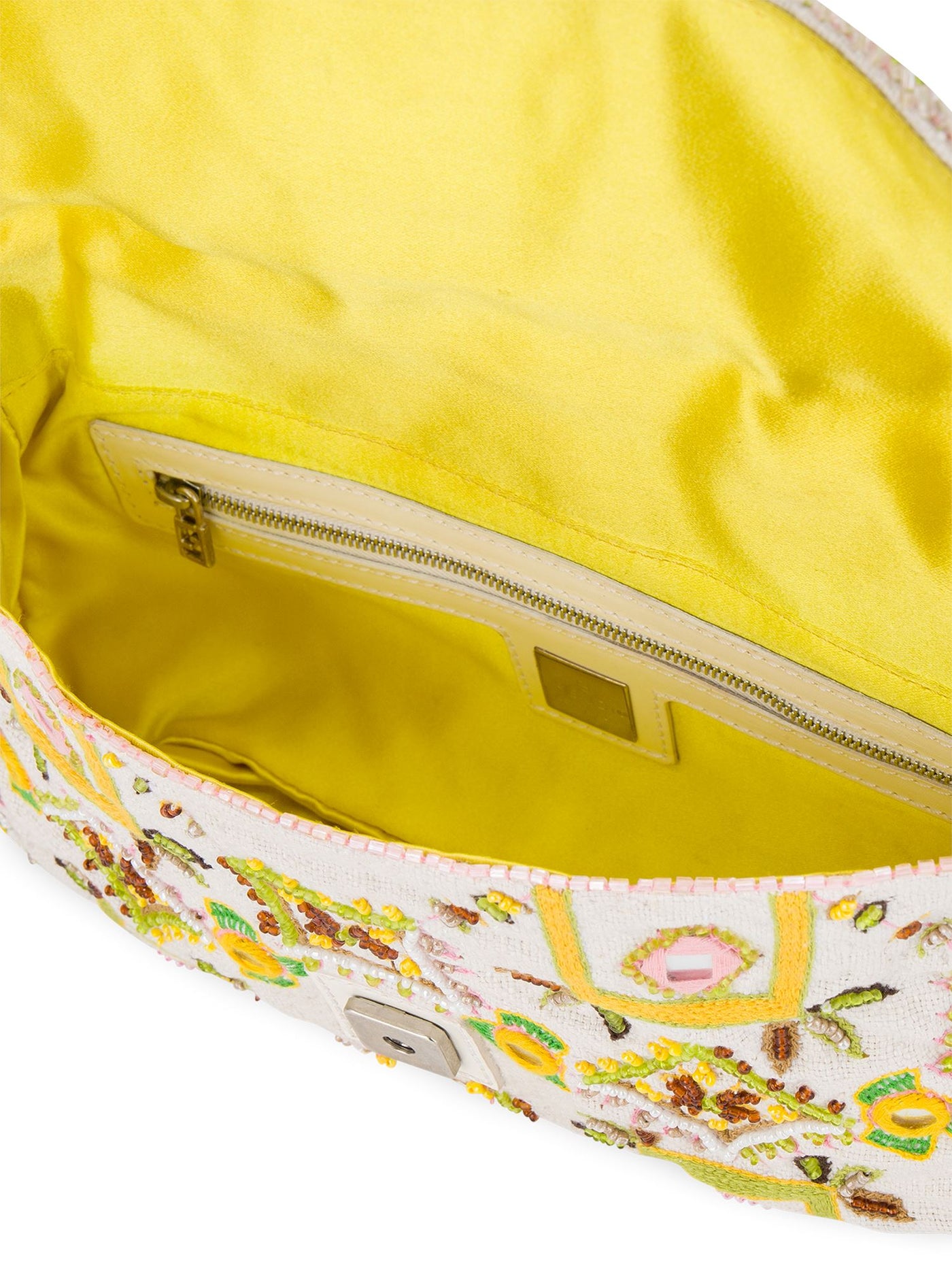 Fendi Baguette Bianca Con Vetrini E Perline – Speakthestore
